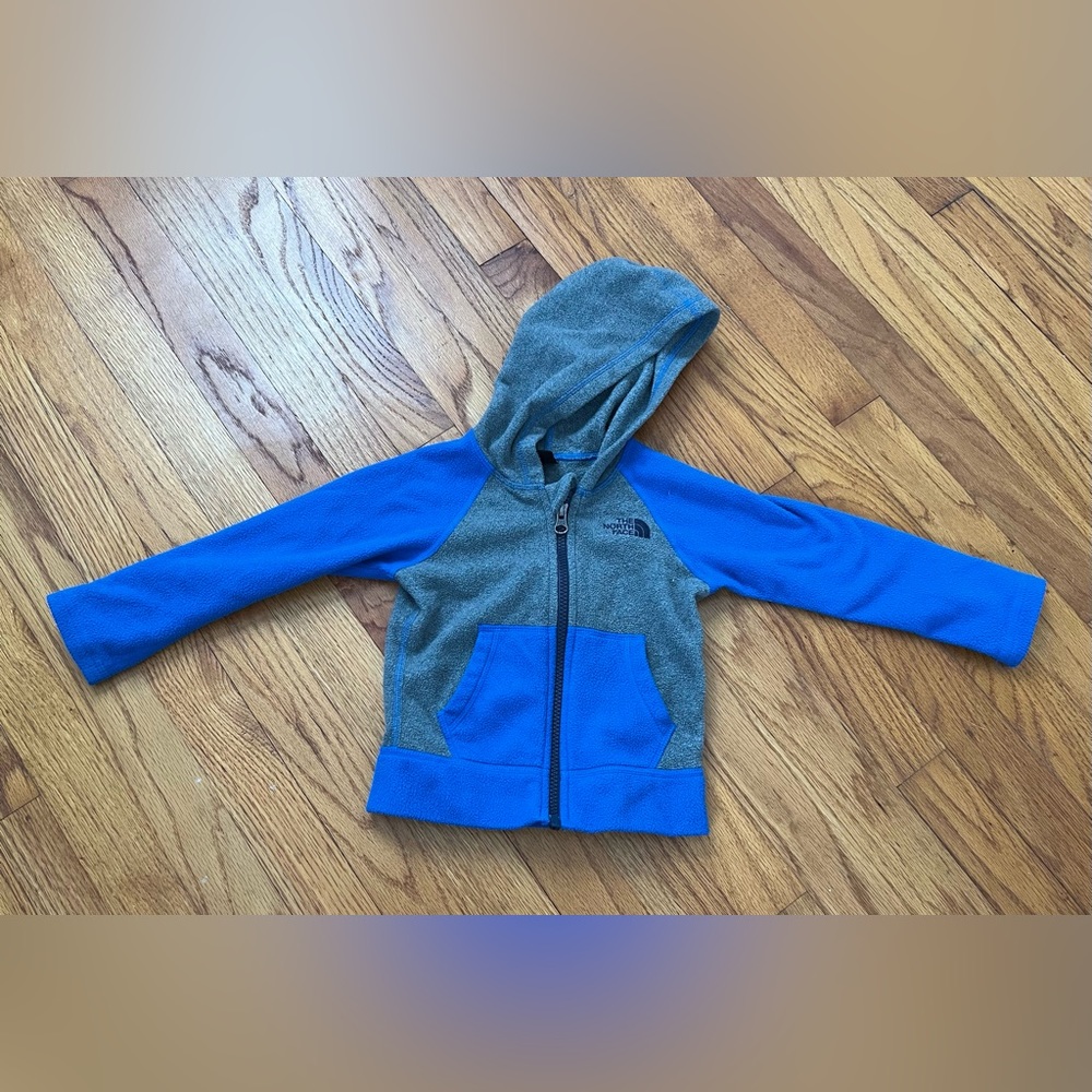 The North Face Size 2T Gray/Blue Zip Up